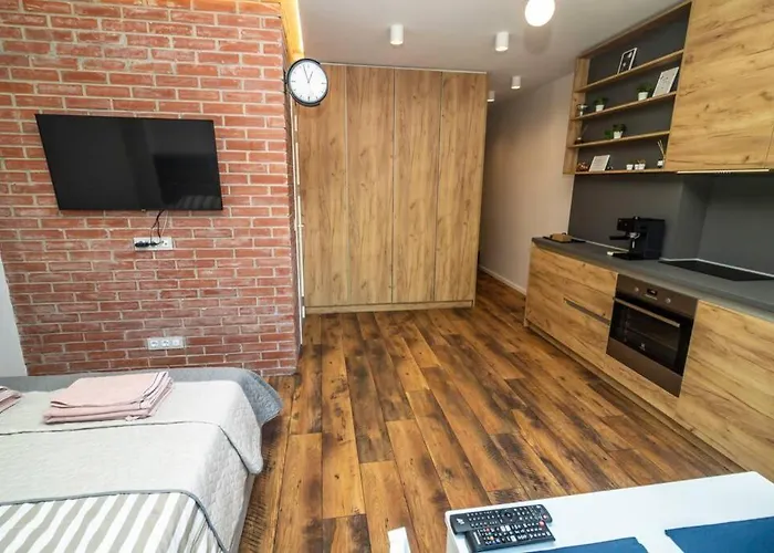 Exclusive Top Central Studio